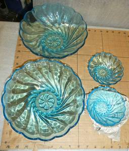 Very pretty 1950s Blue Swirl serving bowls and ice cream bowls - no chips, cracks or repairs