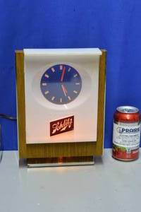 lot 8 image: Schlits Beer lighted clock digital