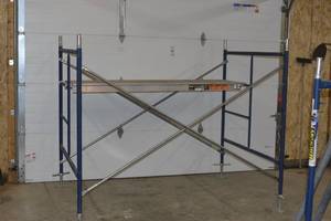 Like New complete section of Metaltech scaffolding includes braces, plank and 4 24 Adjustable feet