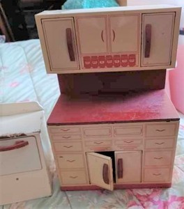 lot 12 image: Tin Toy Cupboard and Tin Toy Cook Stove with Oven