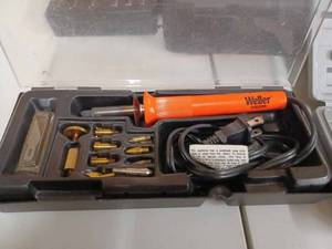 lot 25 image: Weller WSB25WB 25-Watt Short Barrel Woodburning Kit Tool, BOC Socket and Bit Set