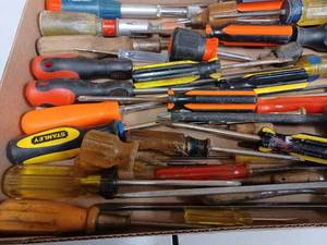 lot 30 image: Box of 38 Assorted Screw Drivers including Craftsman, Yankee, Stanley, Roscoe & More