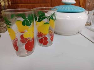 lot 79 image: 9 Vintage Glass Pieces Handled Serving Bowl with Lid, 4-Pieces of Fantasia Princess House Crystal