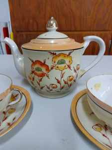 lot 88 image: Vintage 5-Piece China Tea Set - Made in Japan