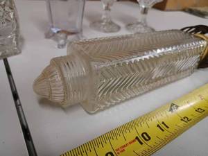 lot 100 image: 5 Vintage Pieces Ornate Footed Clear Glass Piece 4.75-inches Tall, 6.5-inch Tall Glass Cruet - Chipped,