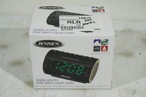 lot 6 image: Jensen AMFM Digital Dual Alarm Clock