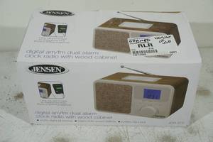 lot 84 image: Jensen Digital AMFM Clock Radio with Wood Cabinet