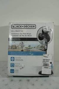 lot 101 image: Black and Decker 18 Pedestal Fan