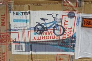 lot 152 image: NextGen 16 Childrens Bike - Blue