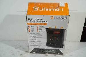 lot 194 image: NEW LifeSmart Broad Range Infrared Heater