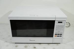 lot 202 image: Magic Chef 1.3 Cu Ft Microwave Oven