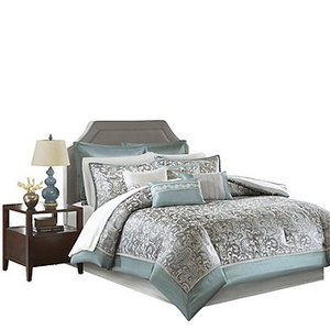 lot 114 image: Madison Park Cadence Comforter Set - Teal - King