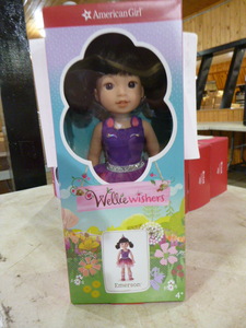 lot 46 image: NEW American Girl Wellie Wishers Emerson Doll