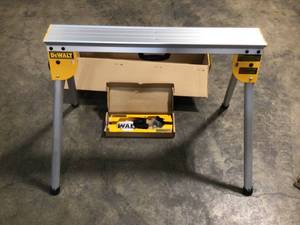 15.4 lbs. Heavy Duty Work Stand with Miter Saw Mounting Brackets by DEWALT Customer Returns See Pictures