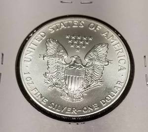 1992 AMERICAN SILVER EAGLE 1 TROY OZ .999 FINE SILVER DOLLAR