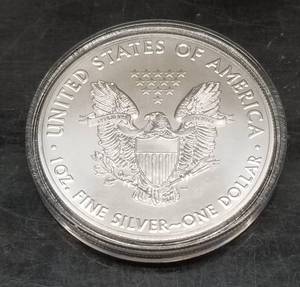 2018 AMERICAN SILVER EAGLE 1 TROY OZ .999 FINE SILVER IN AIRTITE