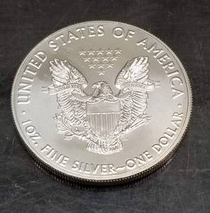 2016 AMERICAN SILVER EAGLE 1 TROY OZ .999 FINE SILVER DOLLAR