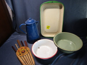 Vintage Enamel & Kitchen
