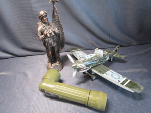 Airplane, Spotter, Flashlight