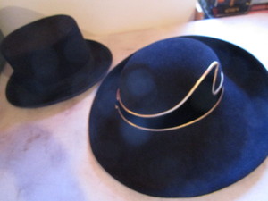 Ladies & Mens Hats