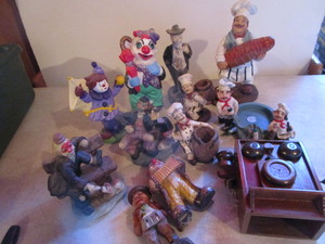 Clowns & Table Dcor