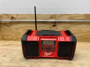 lot 101 image: MILWAUKEE M18 18-Volt Lithium-Ion Cordless Jobsite Radio