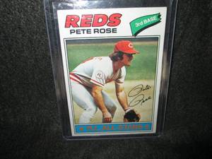 lot 1 image: 1. 1977 Topps Pete Rose Card...