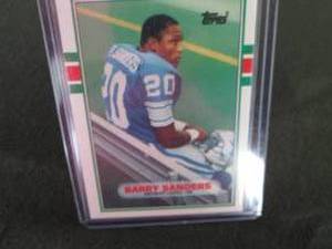 lot 43 image: 43. 1989 Topps Barry Sanders Rookie...