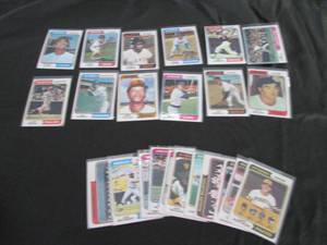 lot 58 image: 58. 25 1974 Topps Baseball Cards...
