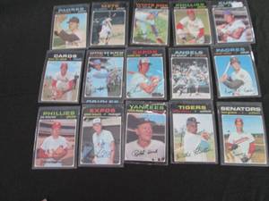 lot 73 image: 73. 1971 Topps Cards...