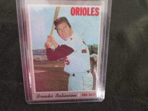 lot 129 image: 129. 1970 Topps Brooks Robinson Car...