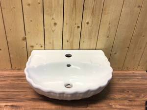 Foremost Brielle Bathroom Sink in White Customer Returns See Pictures