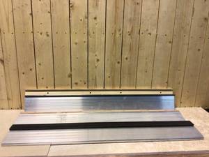Frost King 5-58 in. x 36 in. Adjustable Threshold Customer Returns See Pictures
