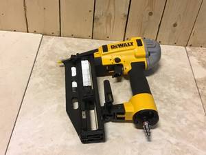 DEWALT Pneumatic 16-Gauge 2-12 in. Nailer Customer Returns See Pictures
