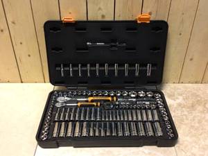 106-Pcs Gearwrench 14 &amp 38 SAEMetric Mechanics Tool Set Customer Returns See Pictures