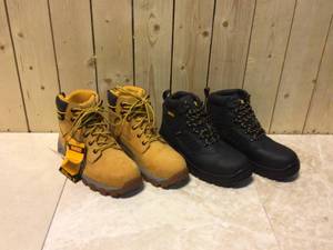 DEWALT Mens Sharpsburg Waterproof 6 in. Work Boots - Steel Toe - Black Full Grain Size 8.5 X PLUS DEWALT Mens Halogen 6 in. Work Boots - Steel Toe - Wheat Size 9(M) Customer Returns See Pictures