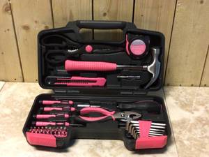 39 Piece General Tool Set - Pink Item No.DT9706P Customer Returns See Pictures