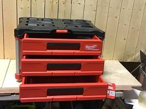 Milwaukee PACKOUT 22 in. Modular 3-Drawer Tool Box with Metal Reinforced Corners Customer Returns See Pictures
