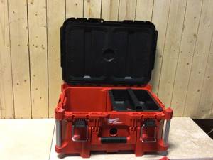 Milwaukee PACKOUT 22 in. Large Portable Tool Box Fits Modular Storage System Customer Returns See Pictures