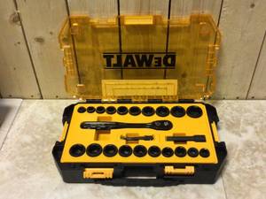 DEWALT 38 in. Drive Combination Deep Impact Socket Set with Ratchet (23-Piece) Customer Returns See Pictures