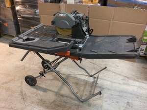 10 in. Wet Tile Saw with Stand by RIDGID Customer Returns See Pictures