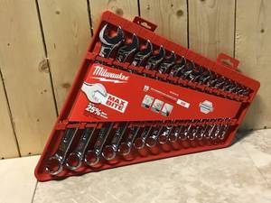 Milwaukee Combination SAE Wrench Mechanics Tool Set (15-Piece) Customer Returns See Pictures