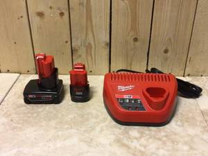 Milwaukee M12 12-Volt Lithium-Ion 4.0 Ah and 2.0 Ah Battery Packs and Charger Starter Kit Customer Returns See Pictures