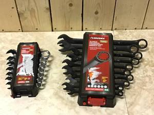 Husky Universal Metric Combination Wrench (10-Piece) PLUS Husky Metric Stubby Wrench Set (7-Piece) Customer Returns See Pictures