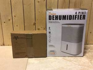 lot 7 image: Vornado Evaporative Humidifier Replacement Wick Filters (2-Pack) Customer Returns See Pictures