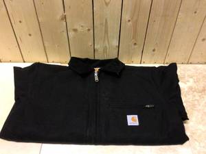 lot 17 image: CARHARTT JACKET BLACK MED Customer Returns See Pictures