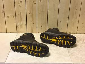 lot 45 image: DEWALT Mens Halogen 6 in. Work Boots - Steel Toe - Brown Crazy Horse Size 10(W) Customer Returns See Pictures