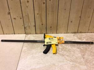 DEWALT 24 in. 300 lbs. Trigger Clamp with 3.75 in. Throat Depth Customer Returns See Pictures