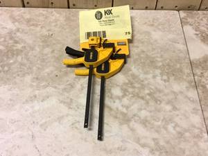 DEWALT 4.5 in. 35 lb. Trigger Clamps (2-Pack) w1.5 in Throat Depth Customer Returns See Pictures