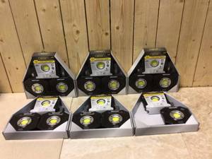 Defiant 600 Lumens Compact Utility Lights with Magnetic Hook (3-Pack)&nbsp&nbspCustomer Returns See Pictures